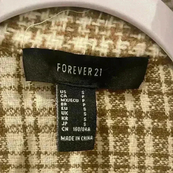 FOREVER 21 Faux Pearl Buttoned Tweed Shacket Sz S in EUC worn once no flaws - Picture 8 of 9